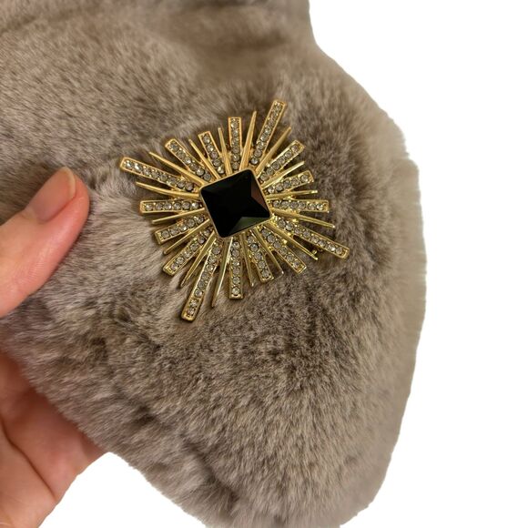 Madewell NWT Plush Faux Mink Fur Scarf with Brooch - Picture 5 of 6